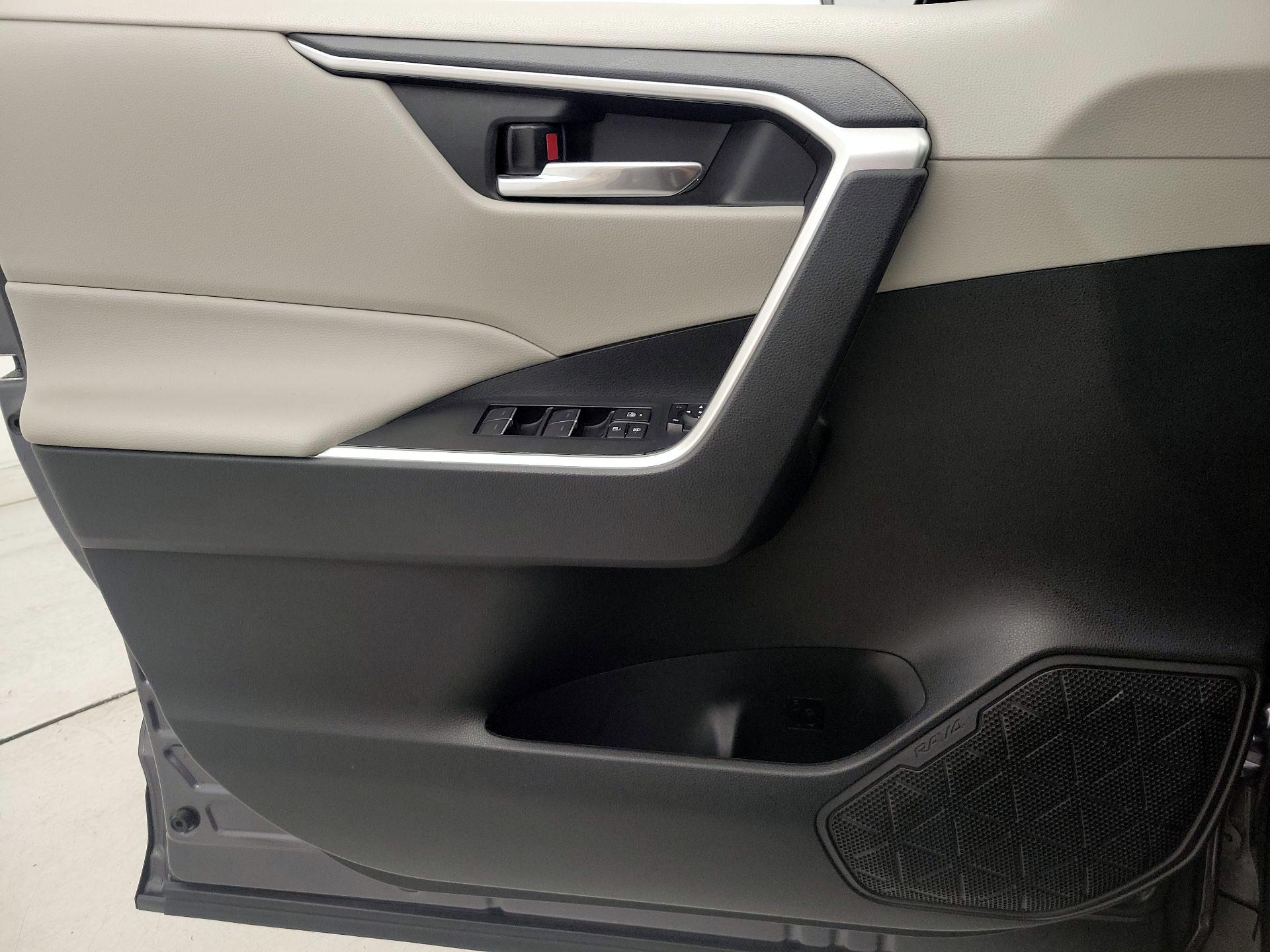 Thumbnail: 2024 Toyota RAV4 - 12