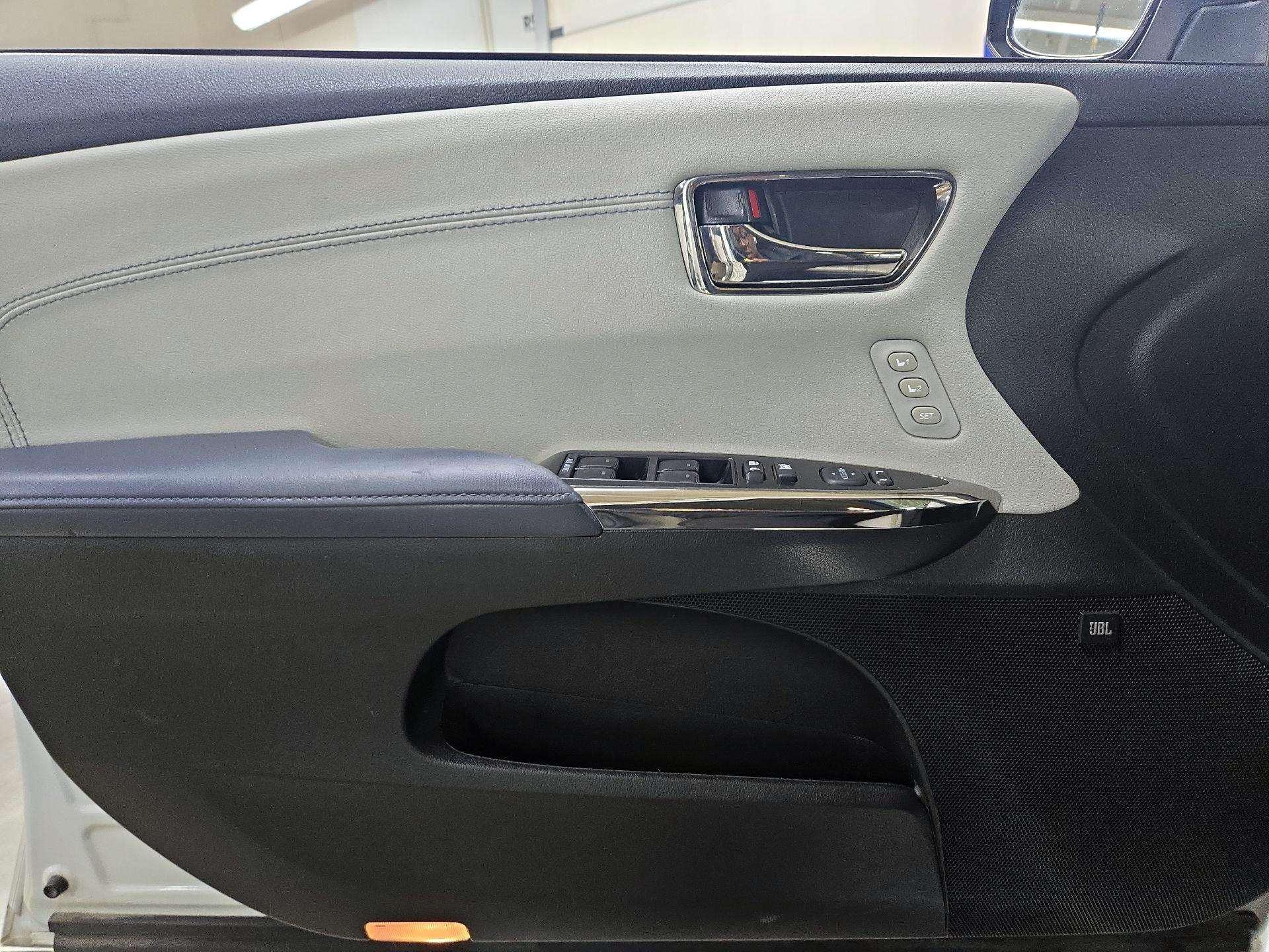 Thumbnail: 2015 Toyota Avalon - 12