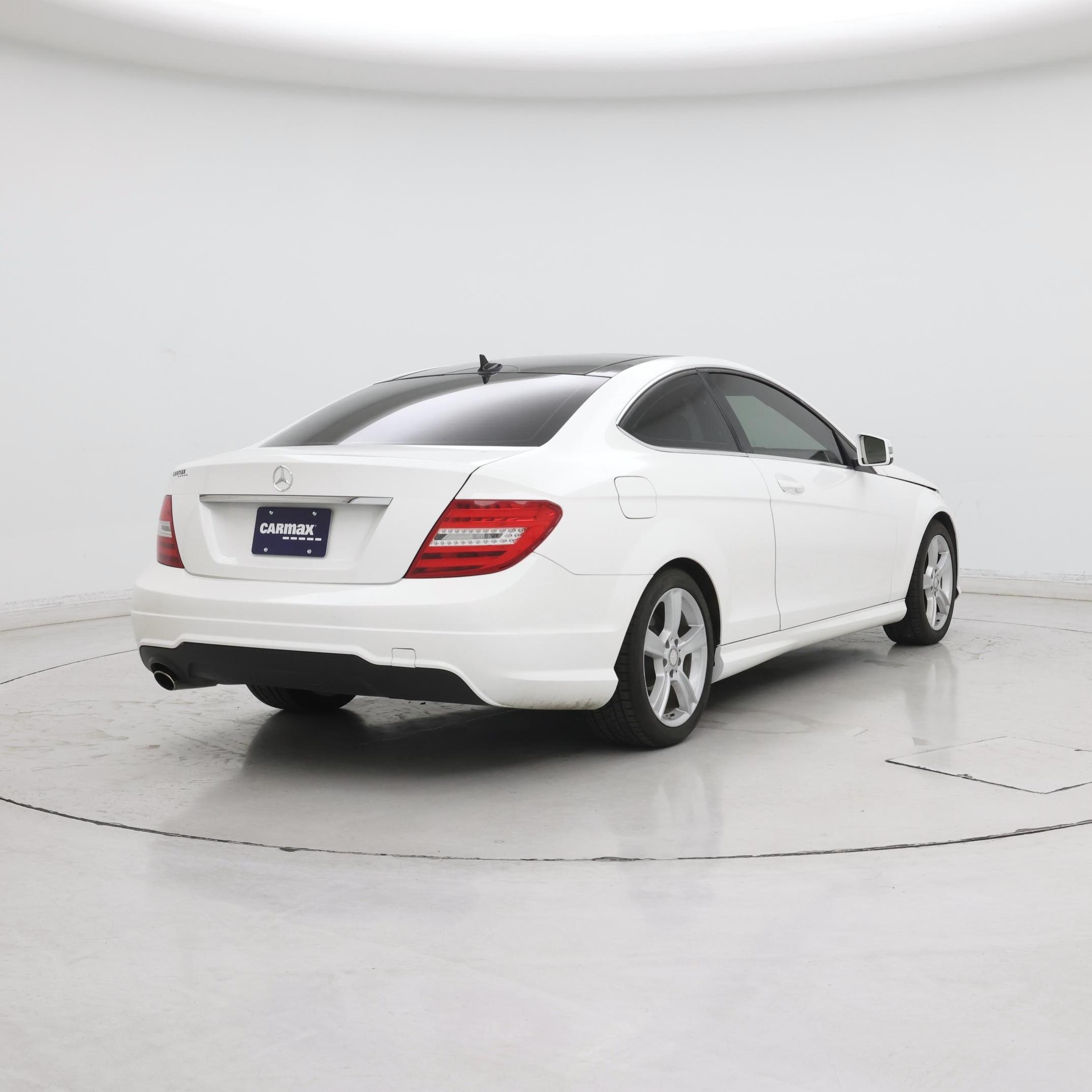 Thumbnail: 2015 Mercedes-Benz C-Class - 8