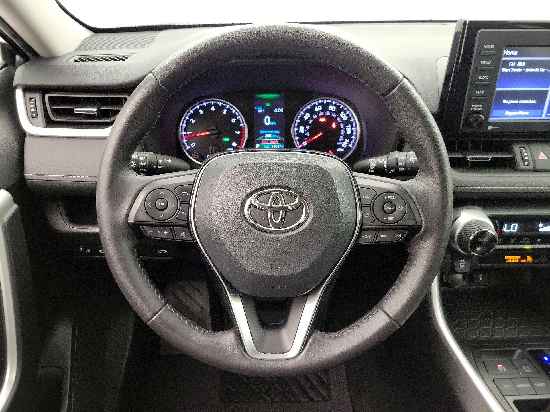 Thumbnail: 2021 Toyota RAV4 - 10