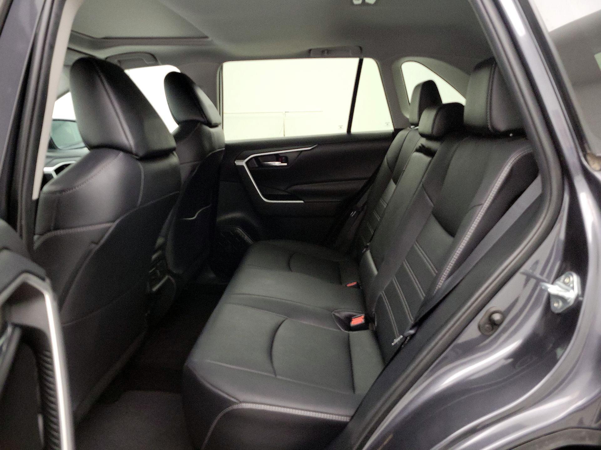 Thumbnail: 2021 Toyota RAV4 - 20