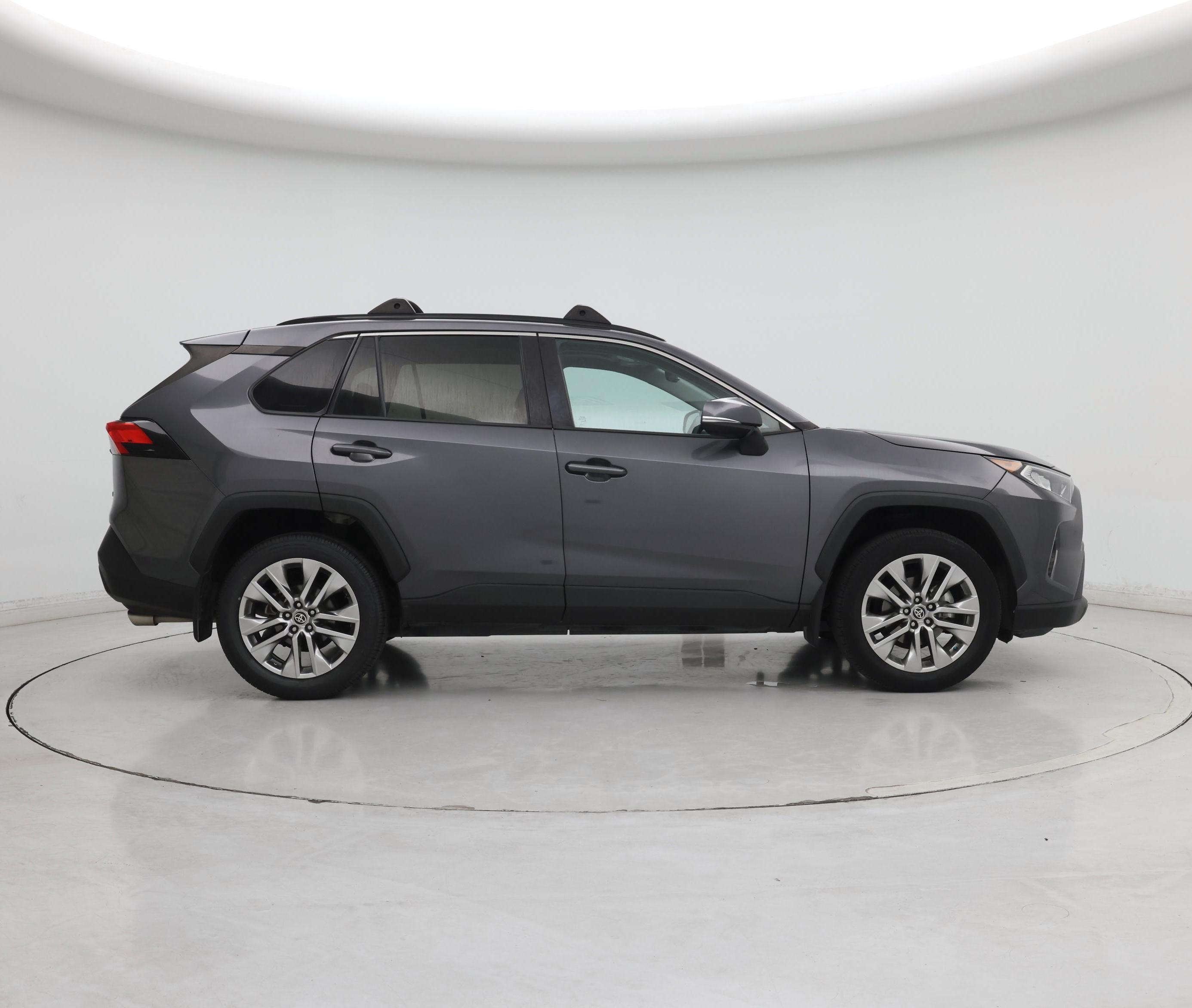 Thumbnail: 2021 Toyota RAV4 - 7