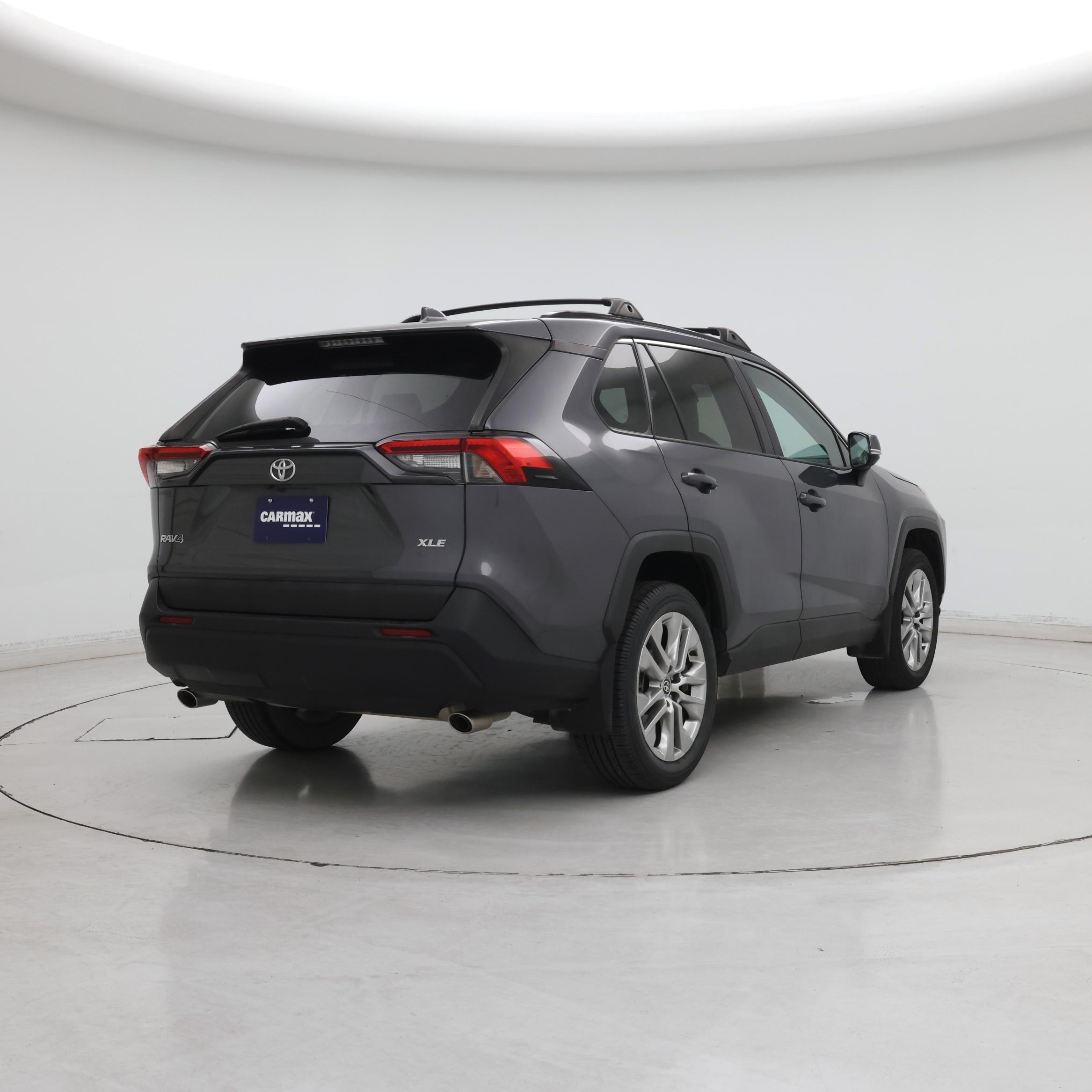 Thumbnail: 2021 Toyota RAV4 - 8