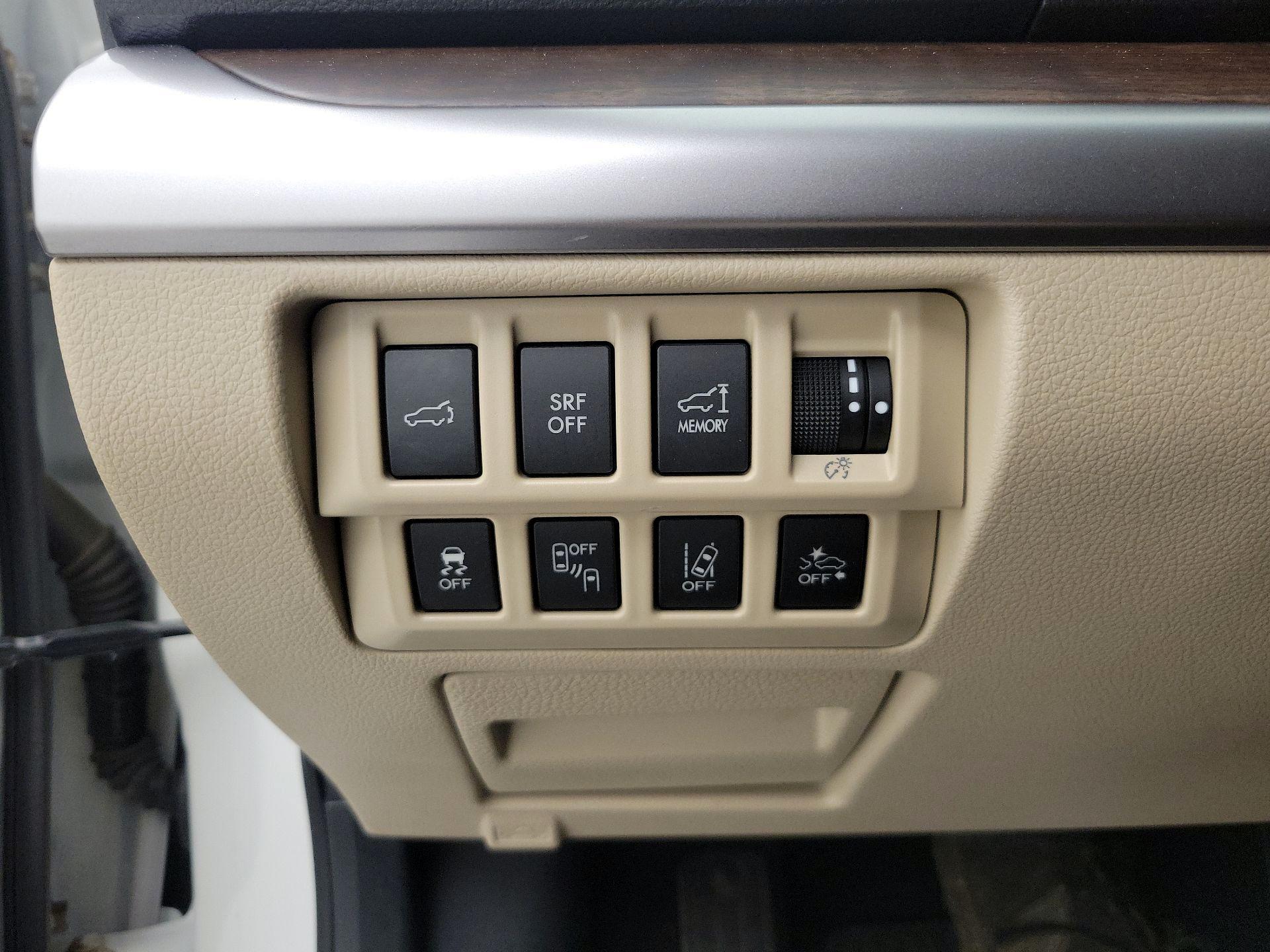Thumbnail: 2016 Subaru Outback - 13