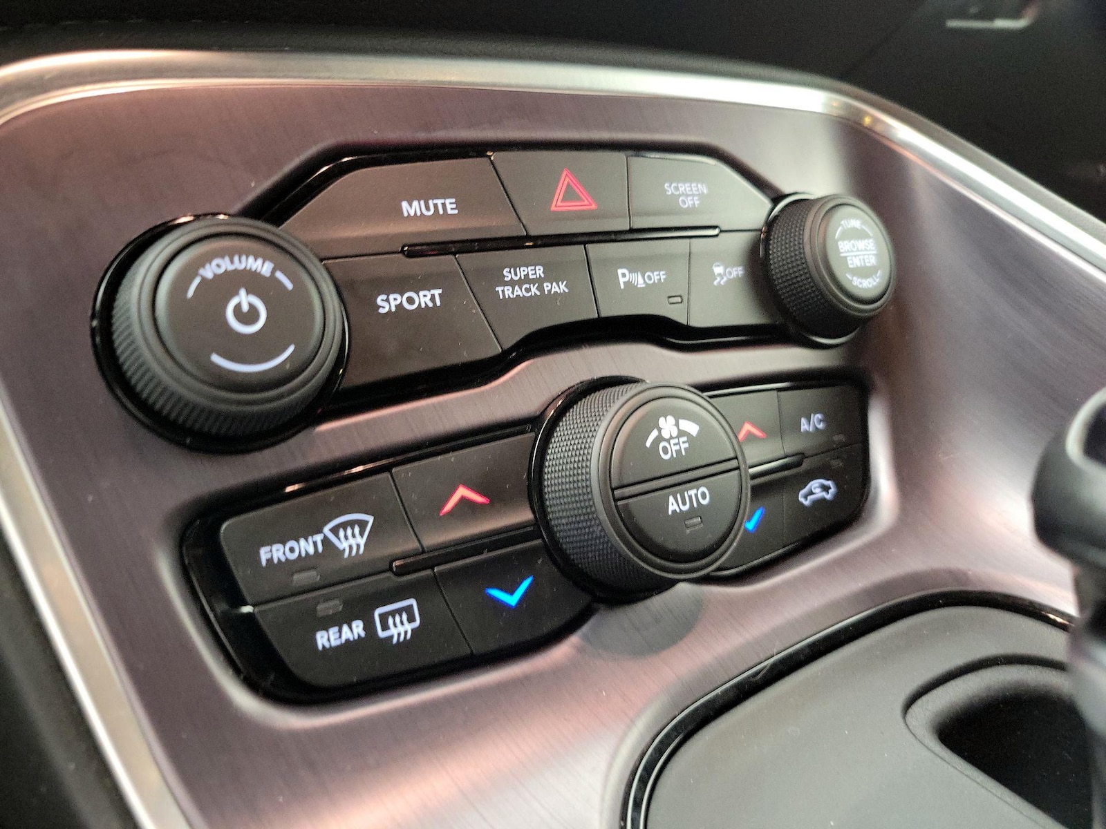 2018 Dodge Challenger Scat Pack - Photo 18