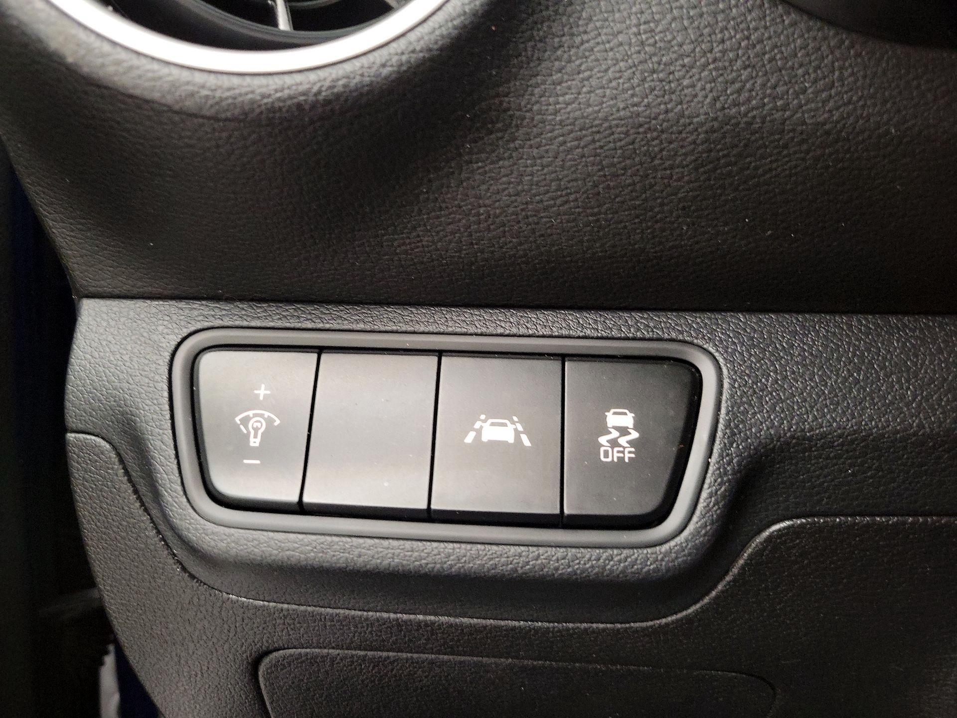 Thumbnail: 2019 Kia Forte - 13