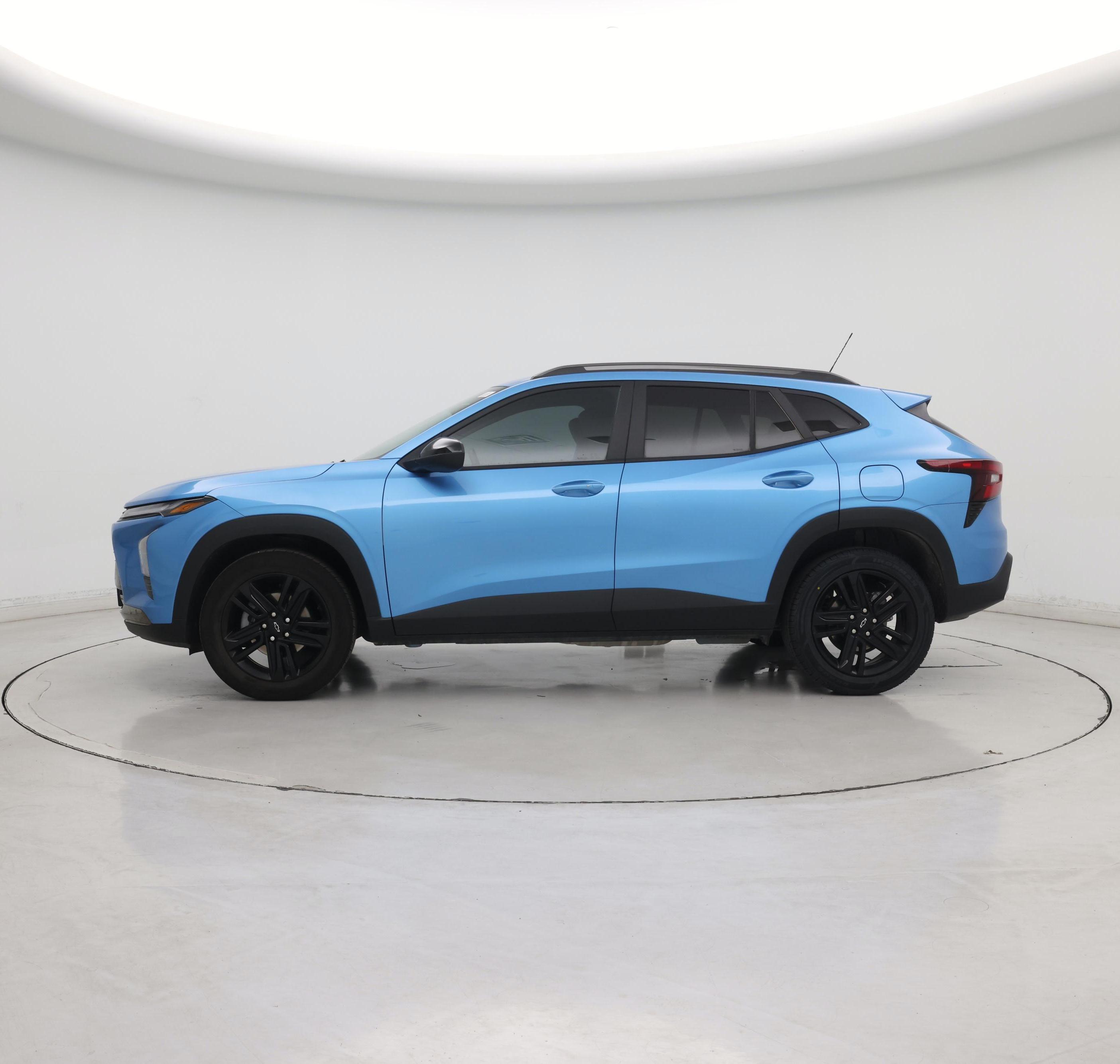 Thumbnail: 2025 Chevrolet Trax - 3