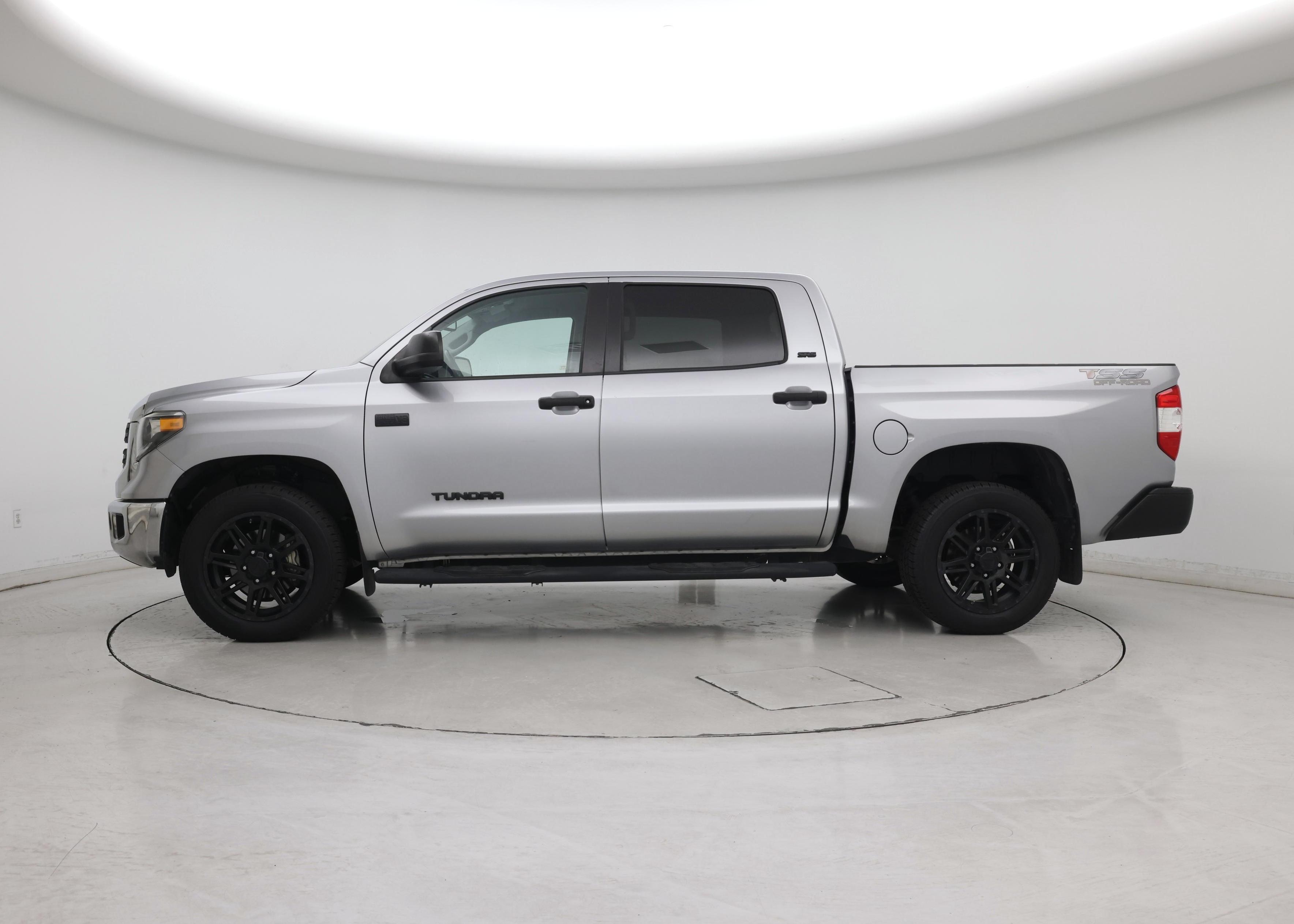 Thumbnail: 2020 Toyota Tundra - 3