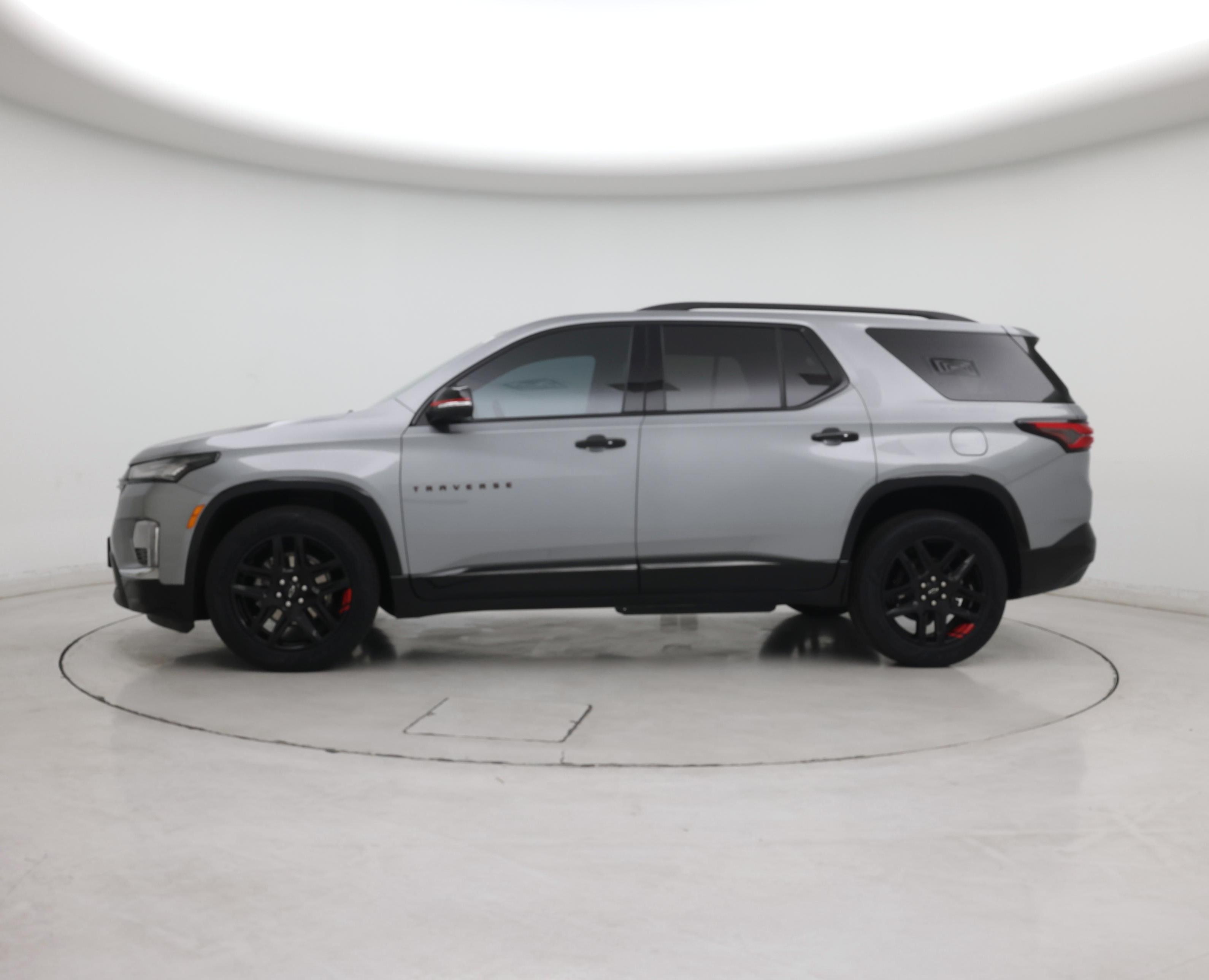 Thumbnail: 2023 Chevrolet Traverse - 3