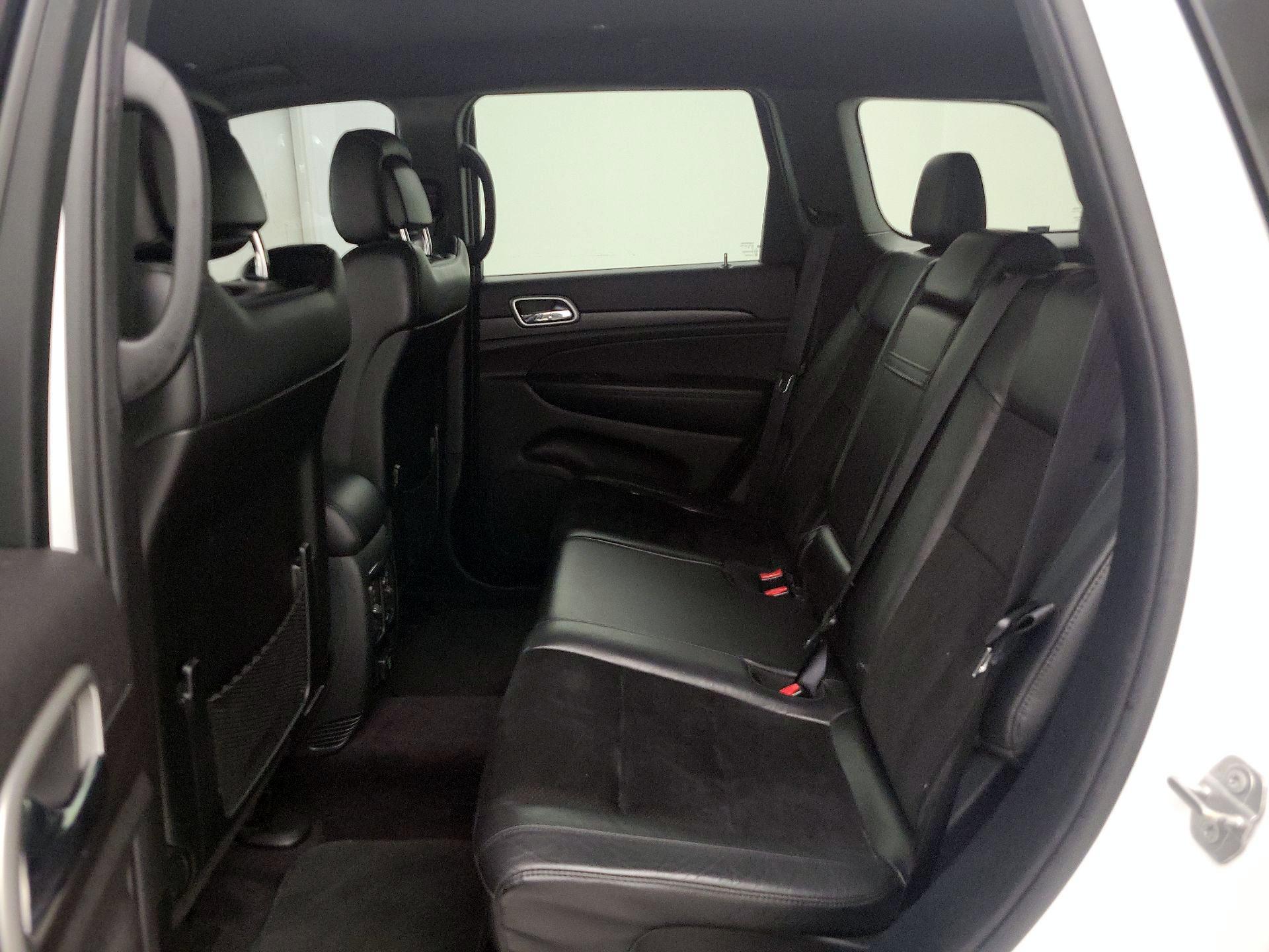 Thumbnail: 2018 Jeep Grand Cherokee - 19