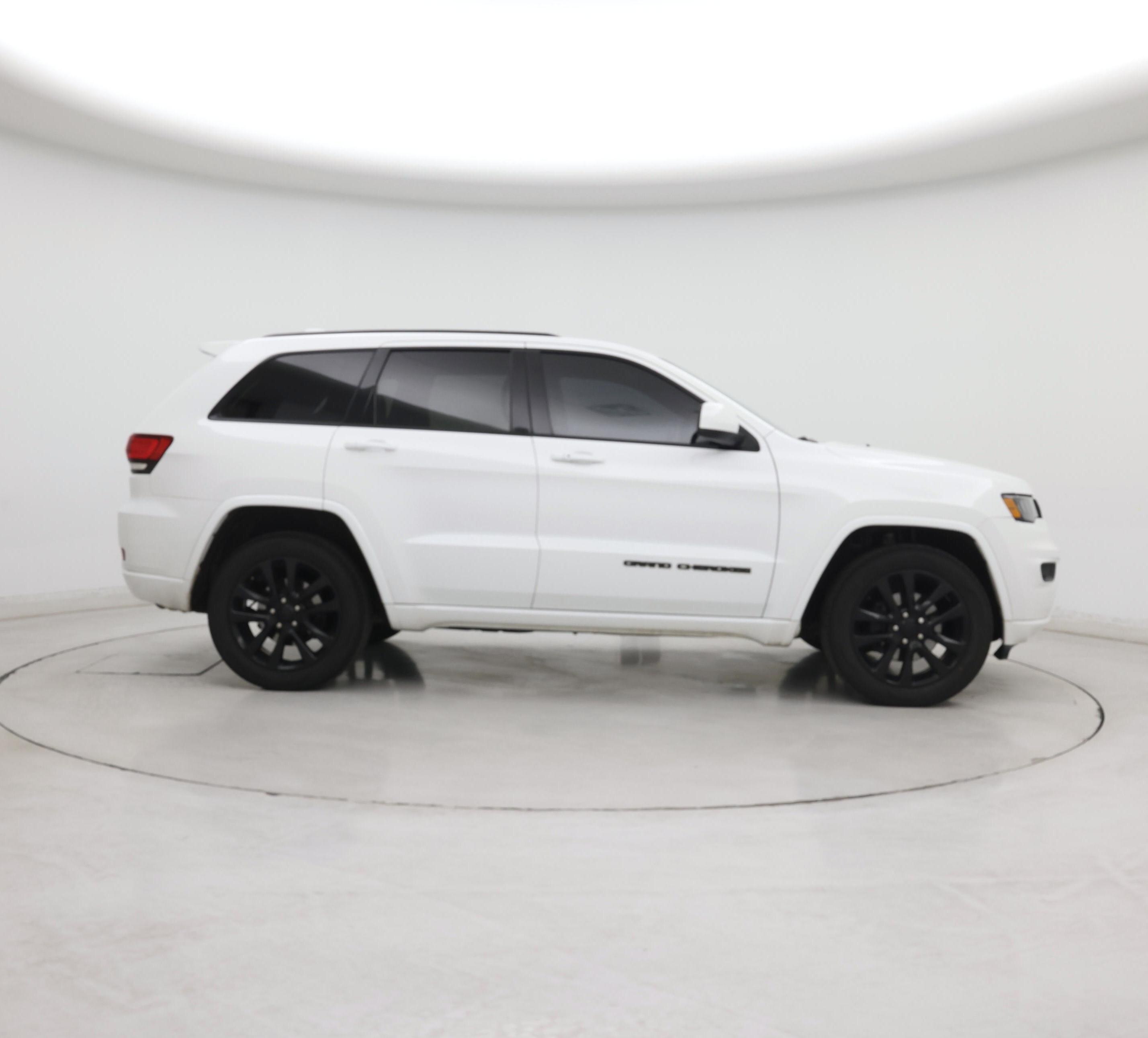 Thumbnail: 2018 Jeep Grand Cherokee - 7