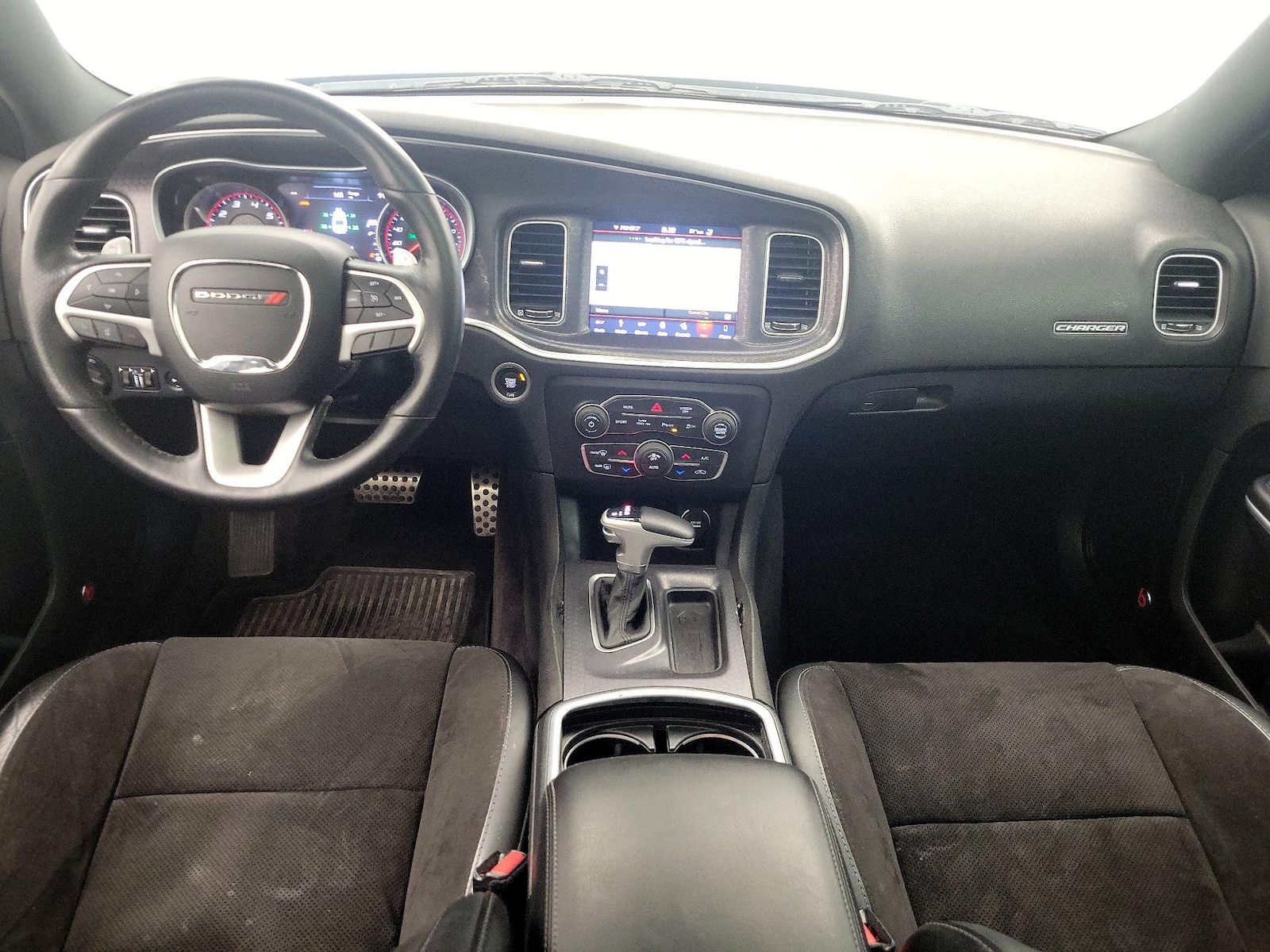 2018 Dodge Charger R/T - Photo 10