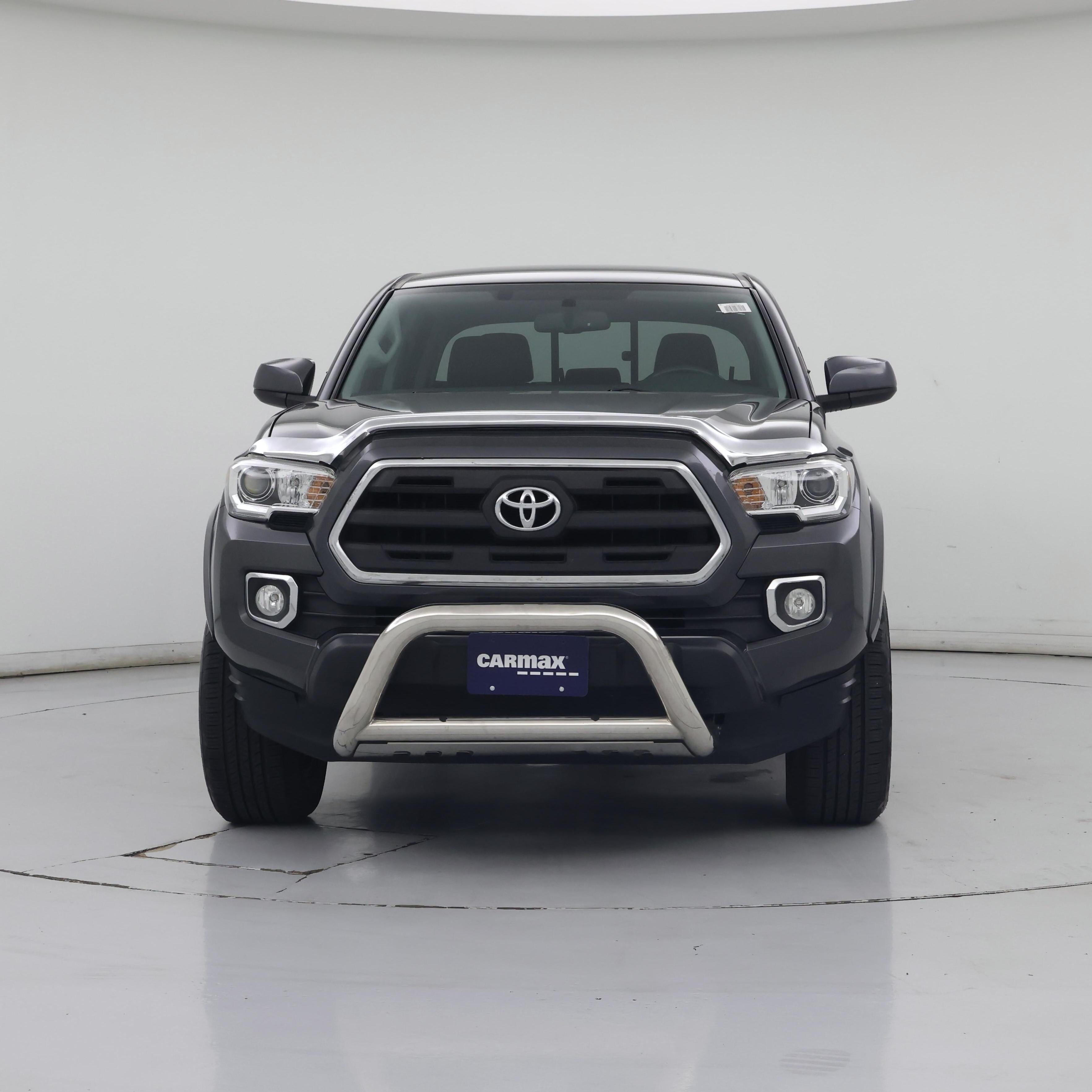 Thumbnail: 2017 Toyota Tacoma - 5