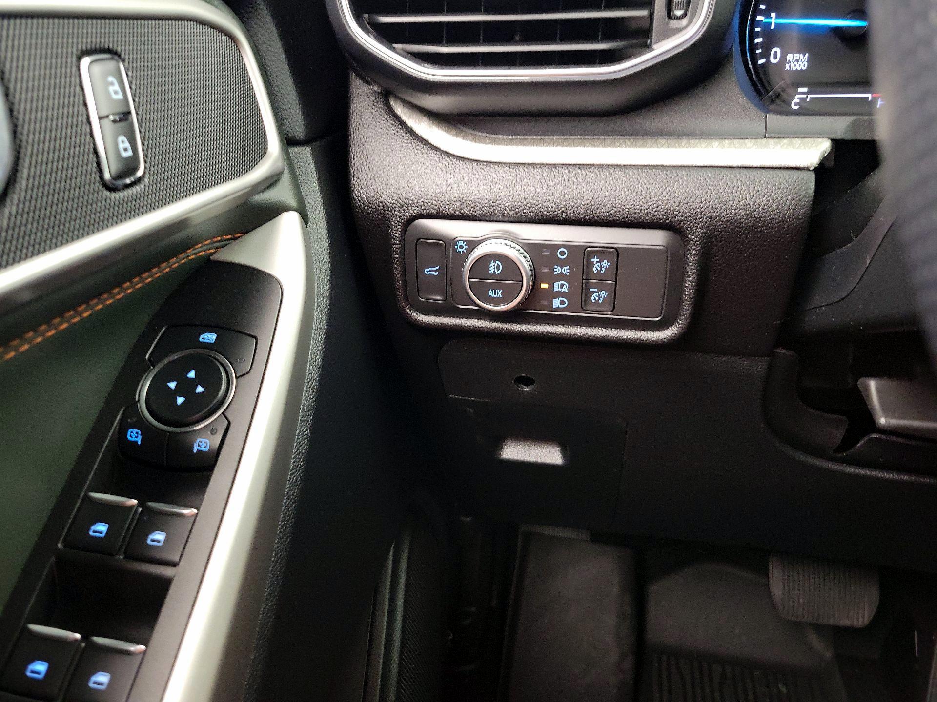 Thumbnail: 2021 Ford Explorer - 13