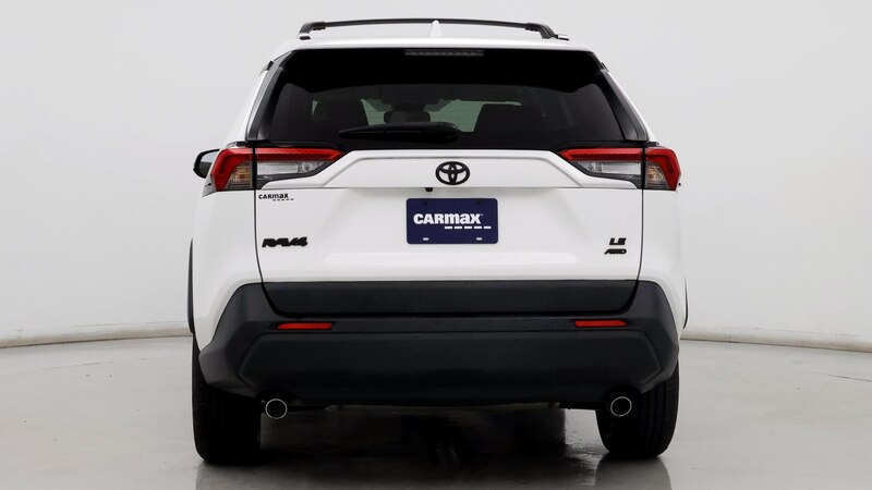 2019 Toyota RAV4 LE 6