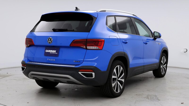 2023 Volkswagen Taos SE 8