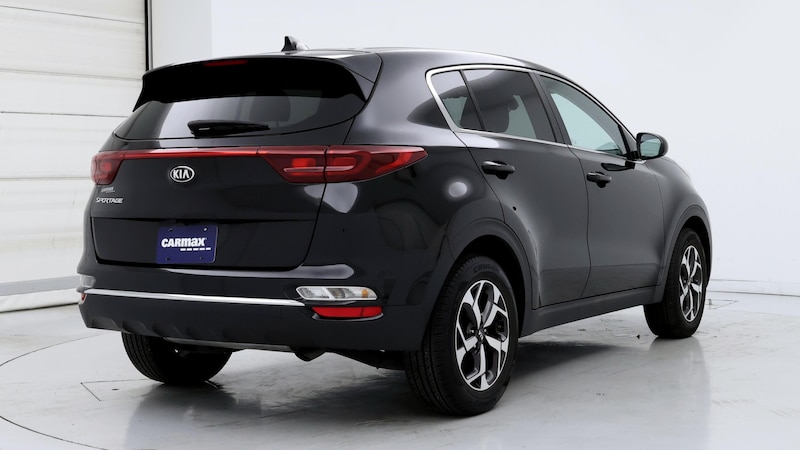 2022 Kia Sportage LX 8