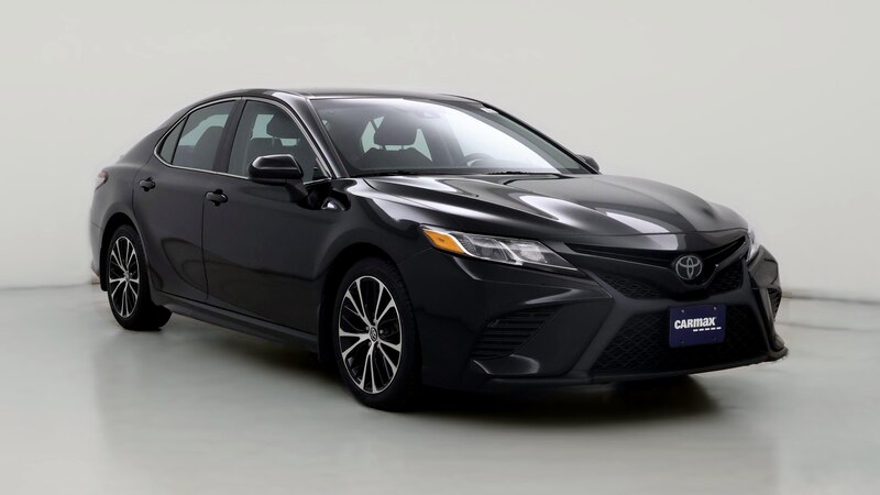 2019 Toyota Camry SE Hero Image