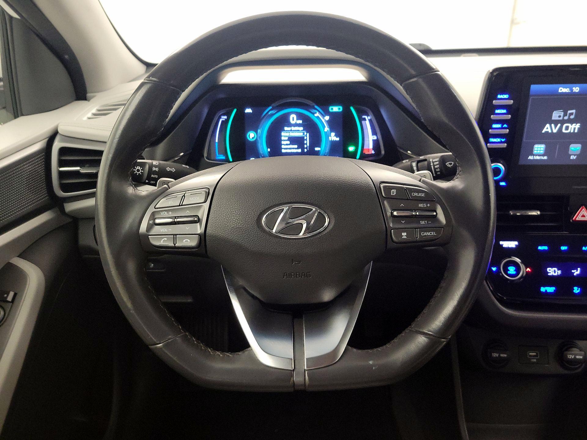 Thumbnail: 2020 Hyundai Ioniq - 10