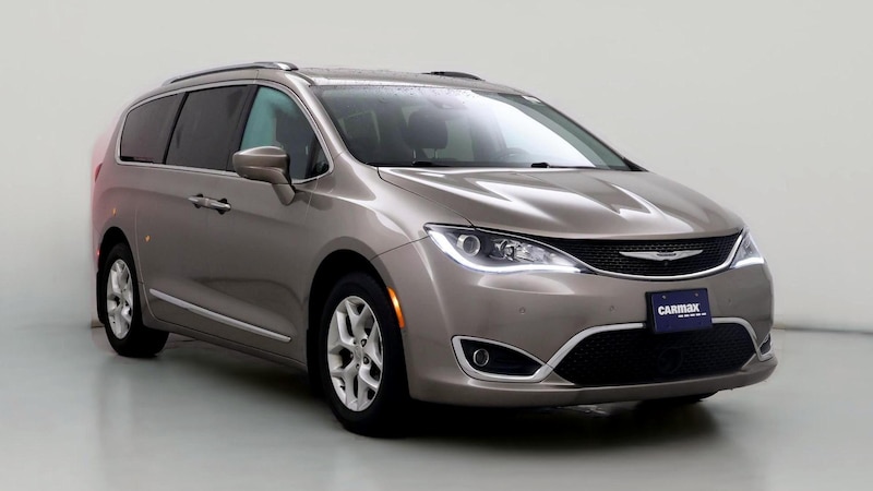 2017 Chrysler Pacifica  Hero Image