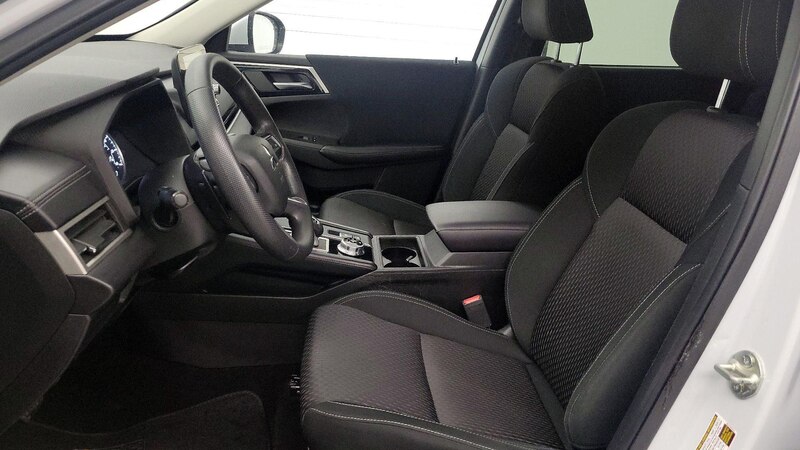 2022 Mitsubishi Outlander ES 11