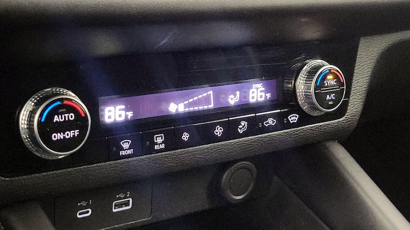 2022 Mitsubishi Outlander ES 16