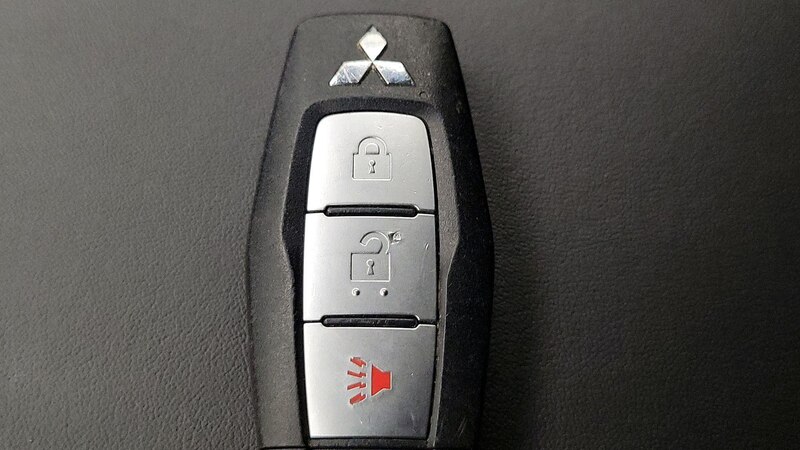 2022 Mitsubishi Outlander ES 22