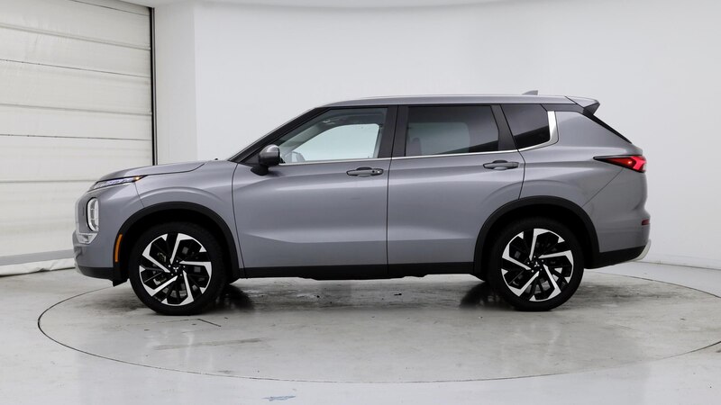 2023 Mitsubishi Outlander SE 3