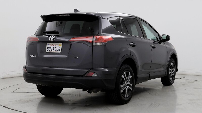 2018 Toyota RAV4 LE 8