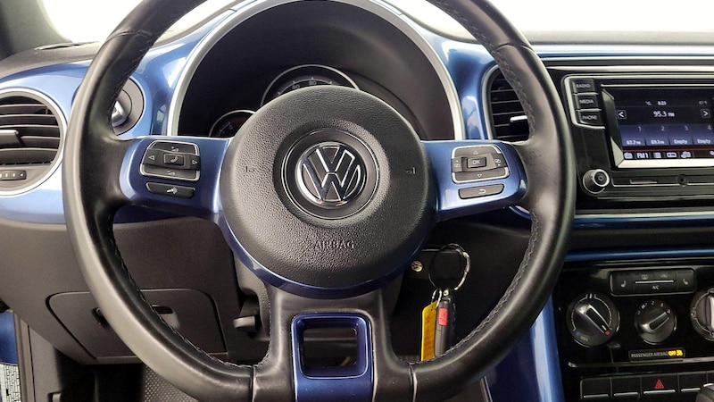 2018 Volkswagen Beetle S 10