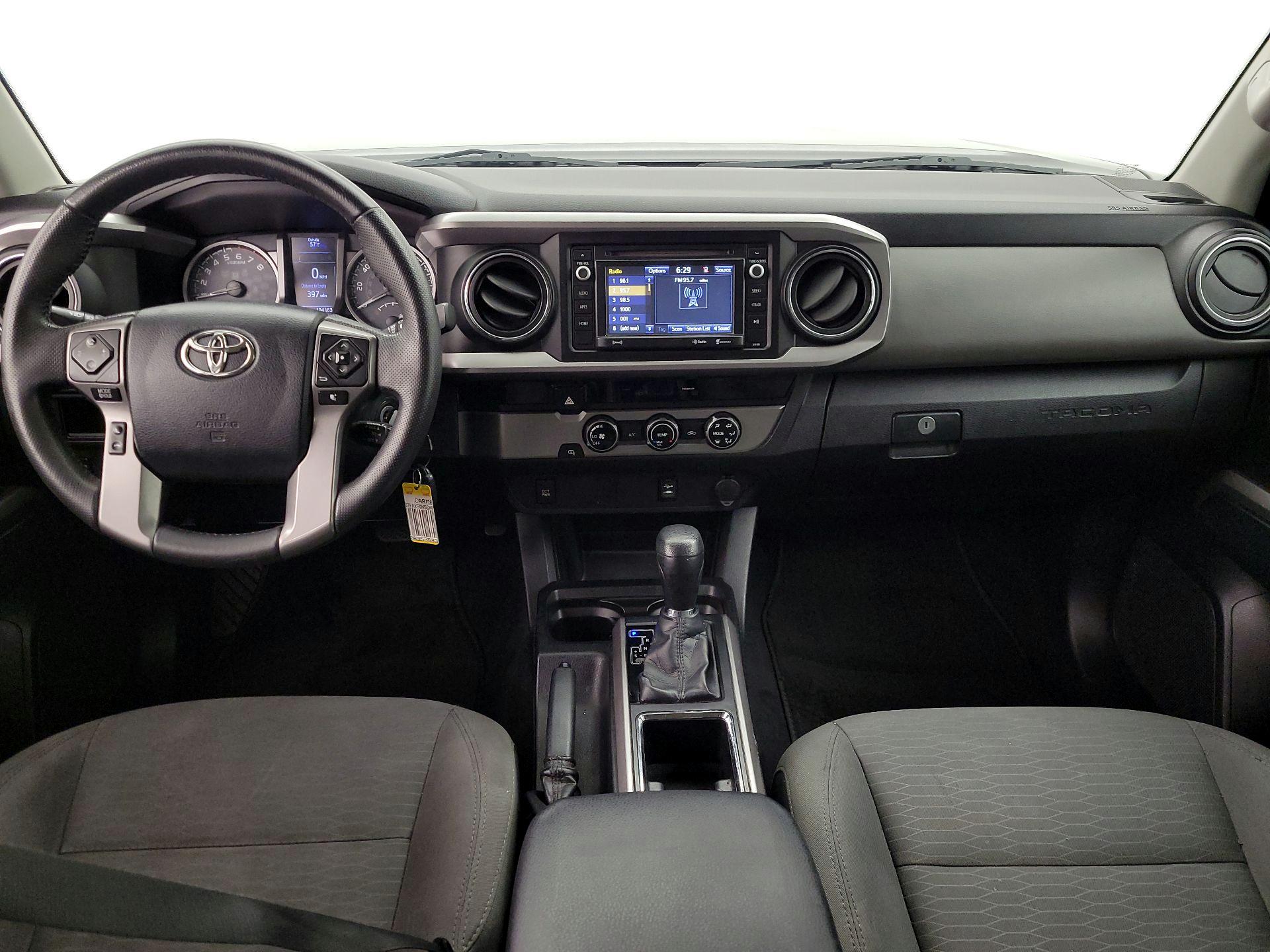 Thumbnail: 2016 Toyota Tacoma - 9