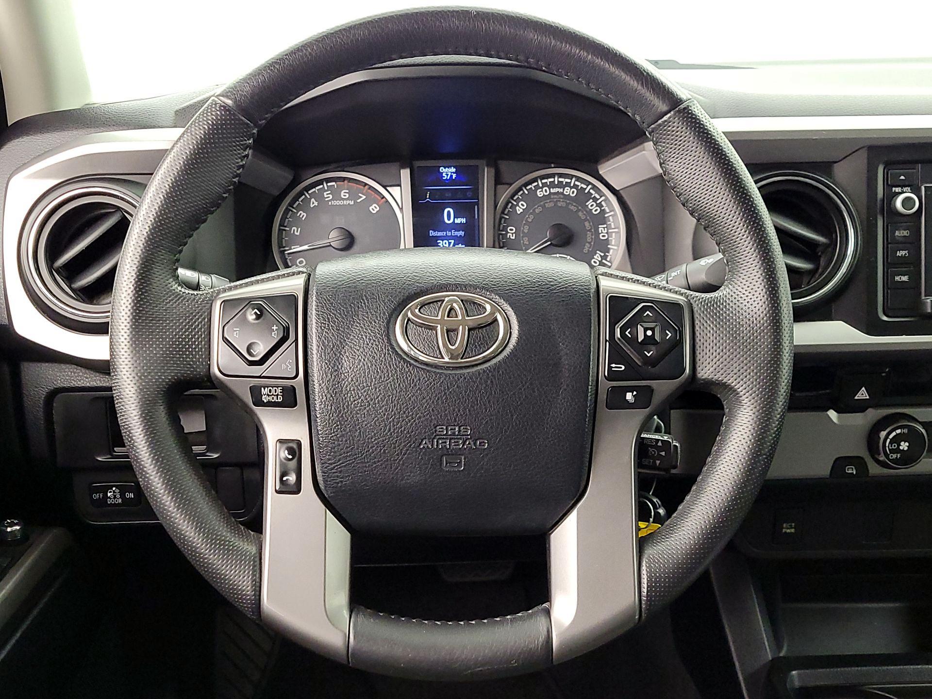 Thumbnail: 2016 Toyota Tacoma - 10