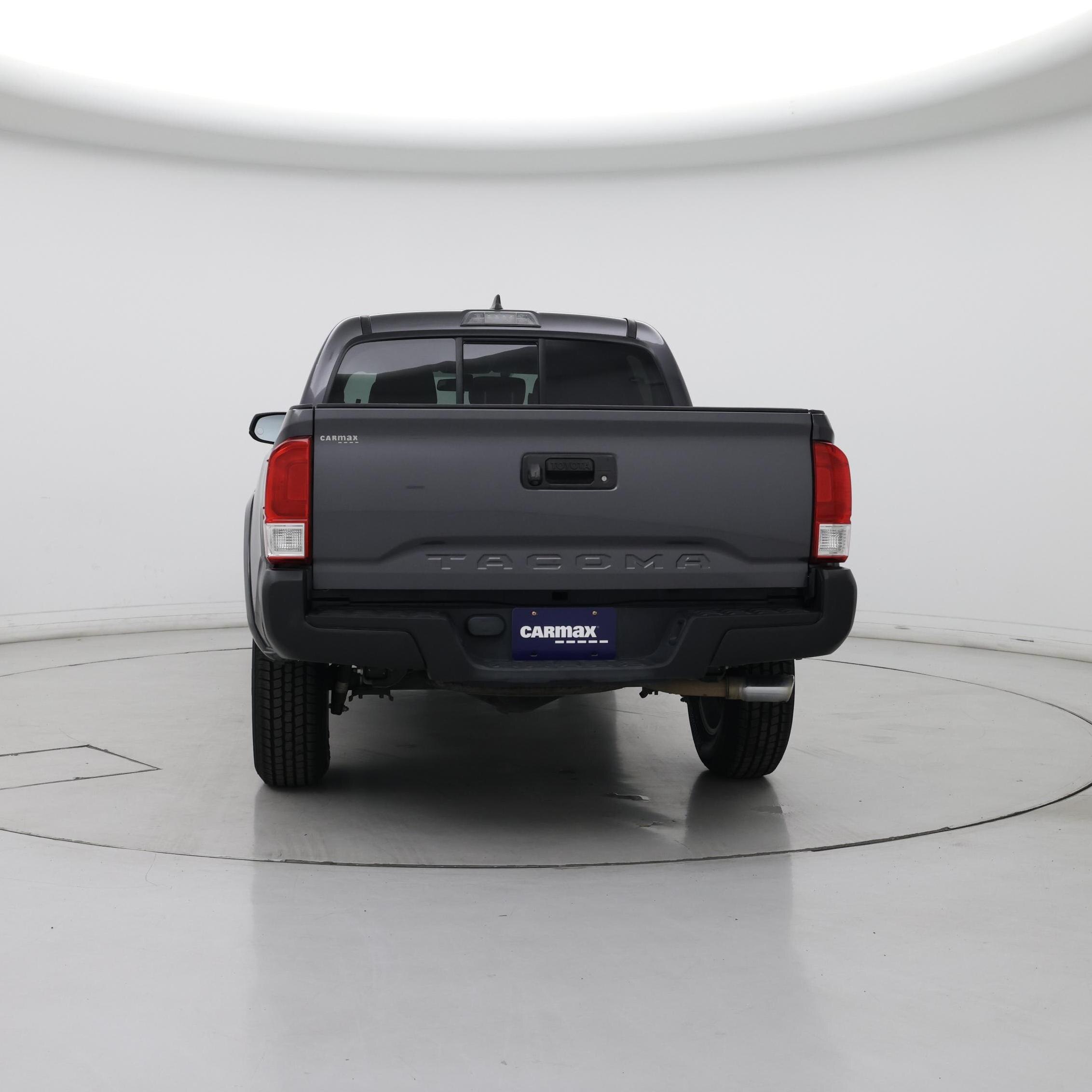 Thumbnail: 2016 Toyota Tacoma - 6