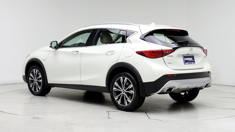 2017 INFINITI QX30 Premium 2