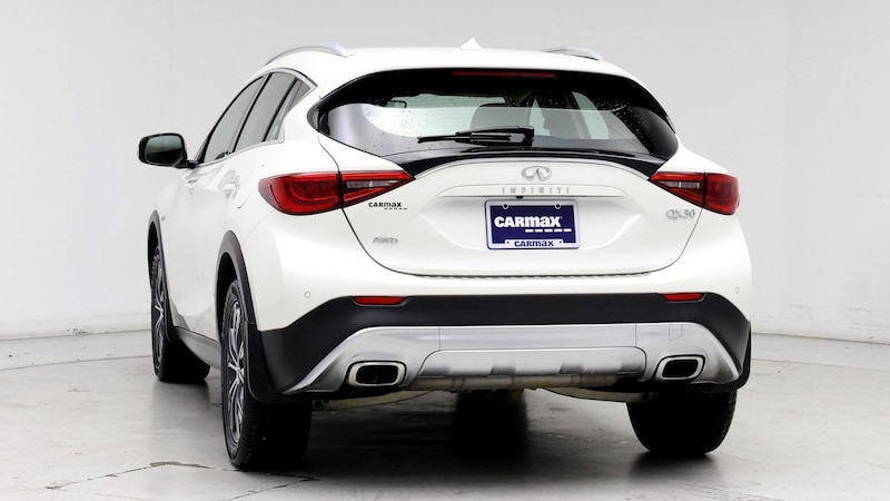 2017 INFINITI QX30 Premium 6