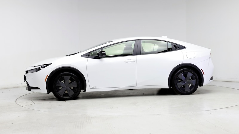 2024 Toyota Prius LE 3