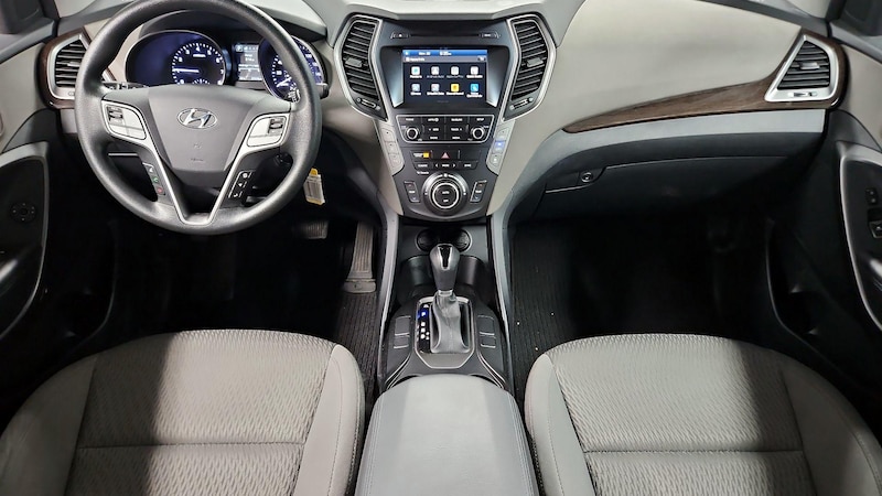2019 Hyundai Santa Fe XL SE 9
