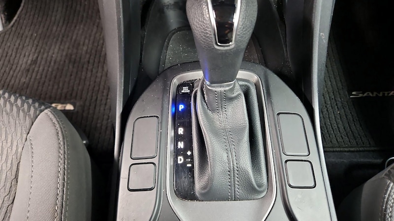 2019 Hyundai Santa Fe XL SE 17