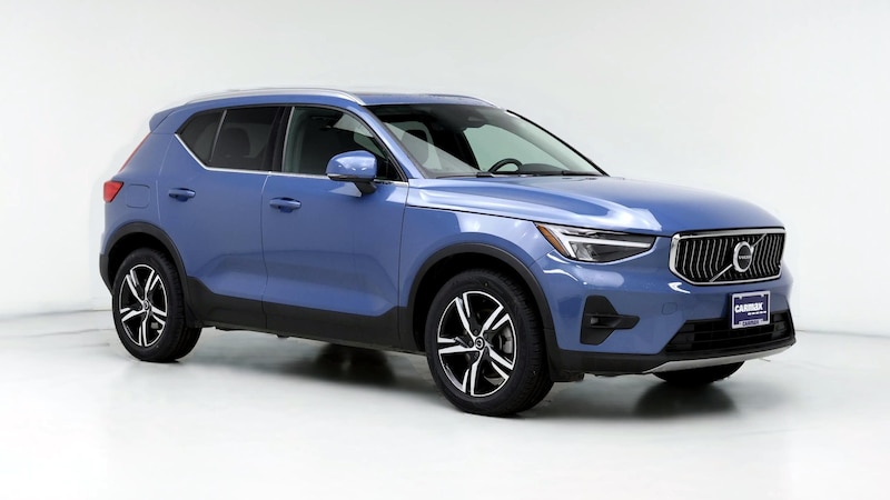 2023 Volvo XC40 B5 Plus Hero Image