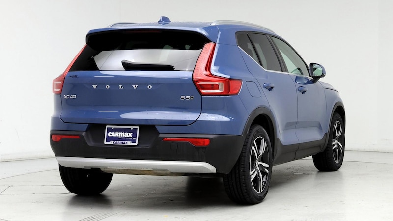 2023 Volvo XC40 B5 Plus 8