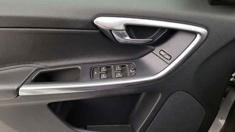 2016 Volvo XC60 T5 12
