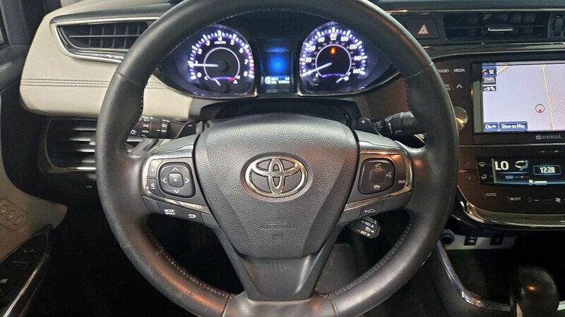 2014 Toyota Avalon Limited 10