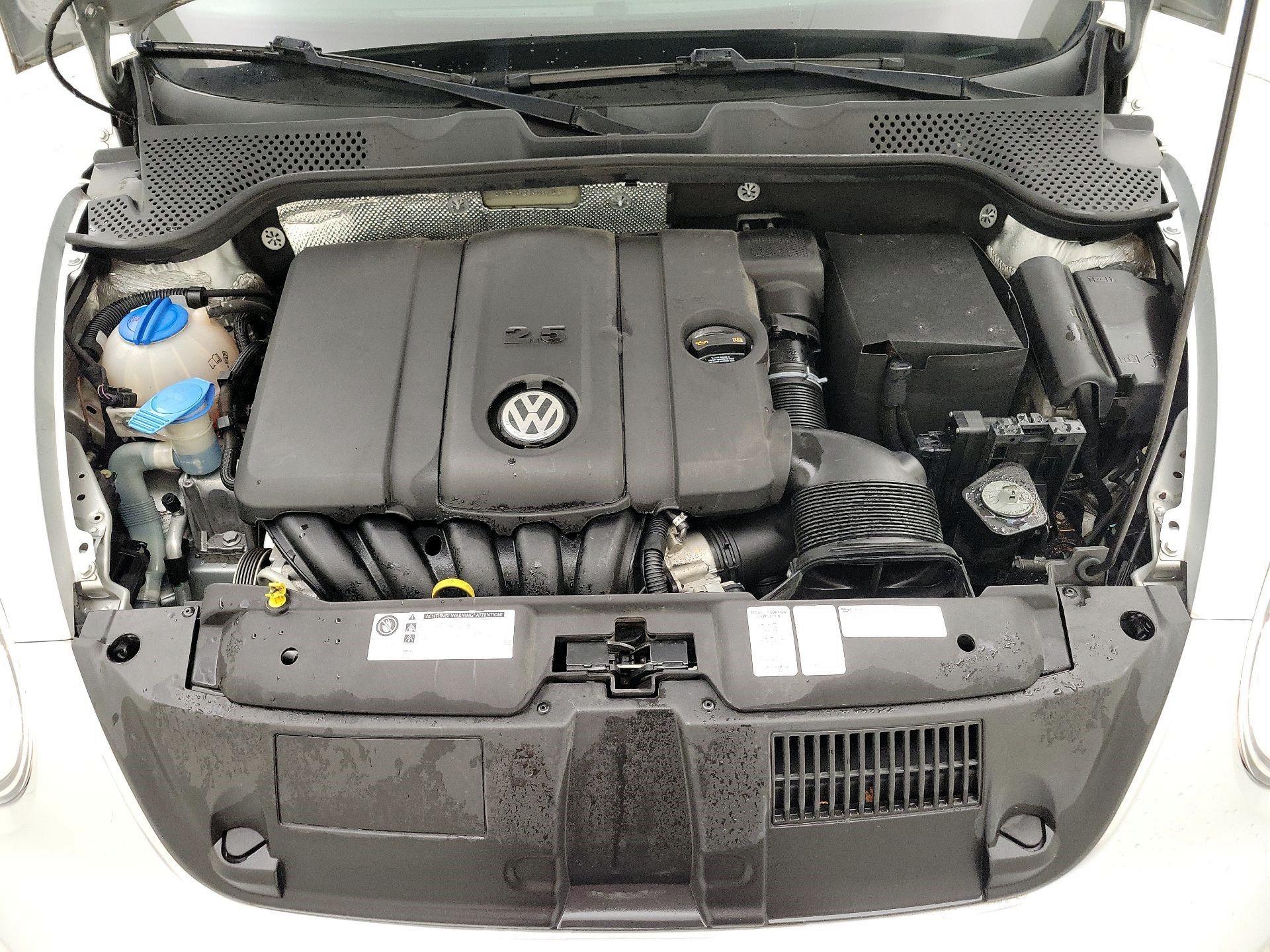 Thumbnail: 2014 Volkswagen Beetle - 20