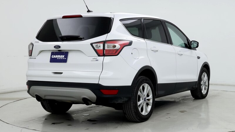 2017 Ford Escape SE 8