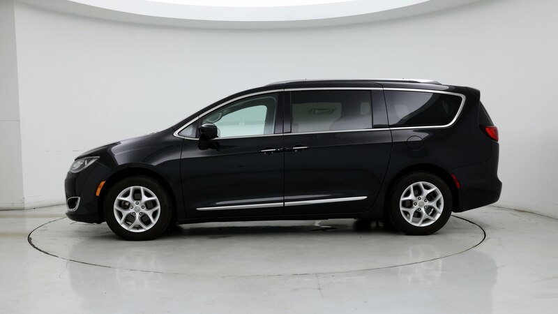 2018 Chrysler Pacifica  3