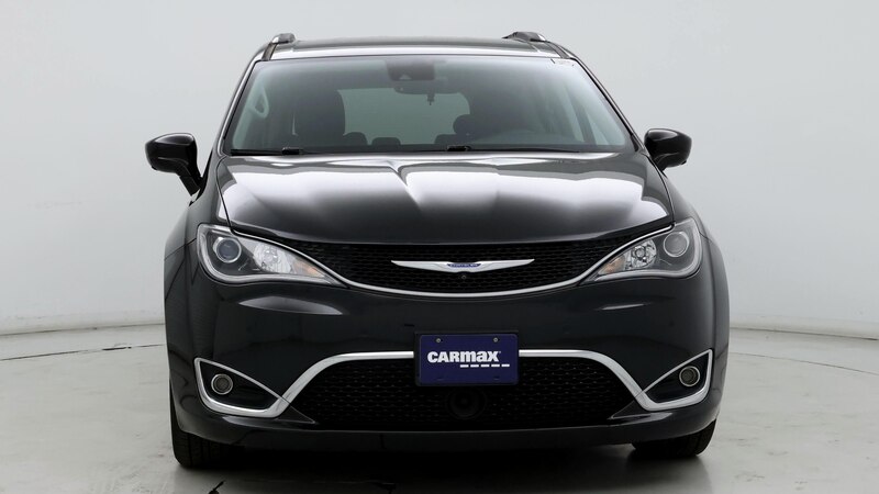 2018 Chrysler Pacifica  5