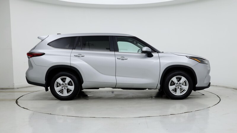 2024 Toyota Highlander LE 7