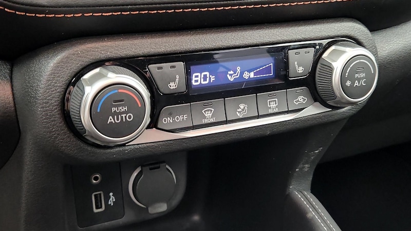 2020 Nissan Kicks SR 15
