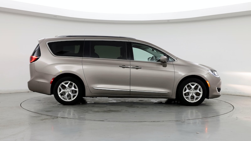 2018 Chrysler Pacifica  7