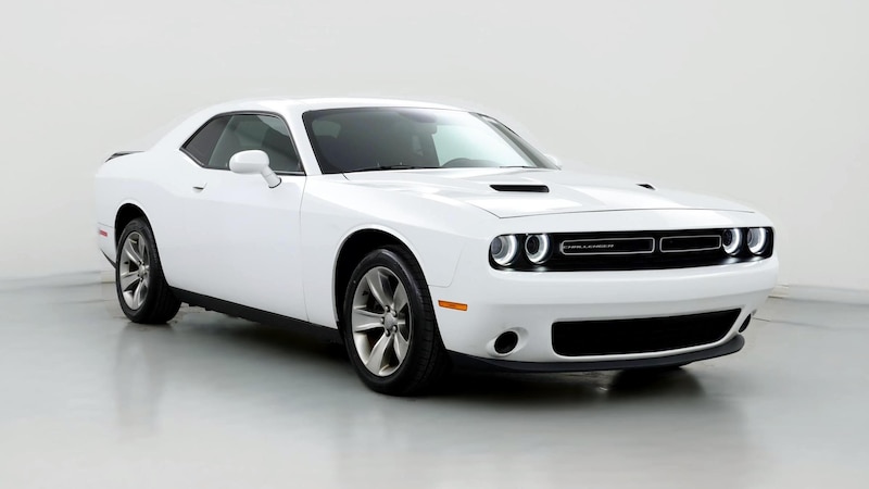 2016 Dodge Challenger SXT Hero Image